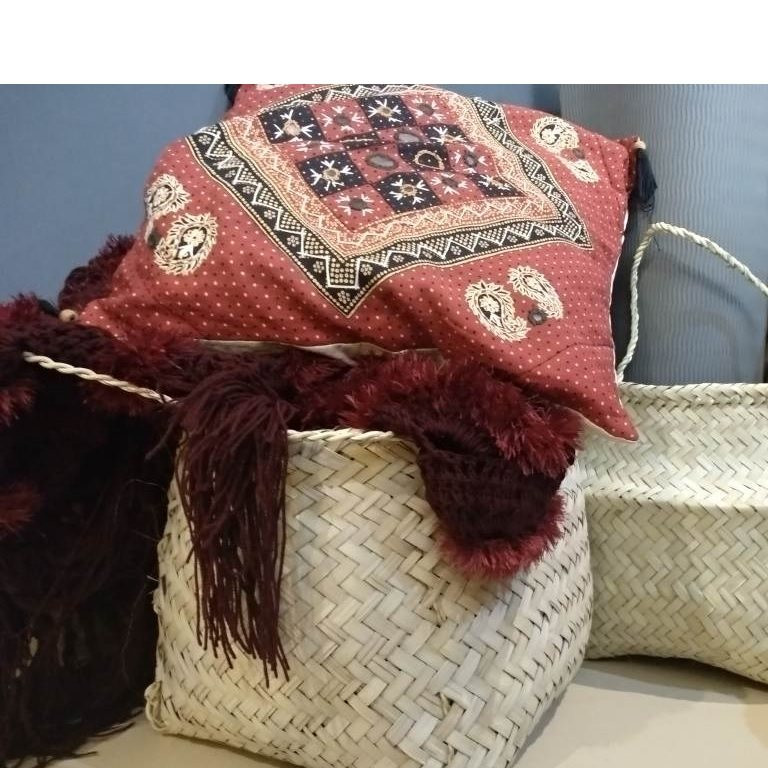 سبد-حصیری-مربعی-سیب-سرا